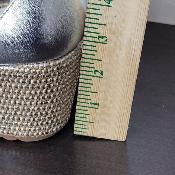 NEW Naturalizer Serena Wedge Sandals Silver Leather Upper 8 - Picture 5 of 8